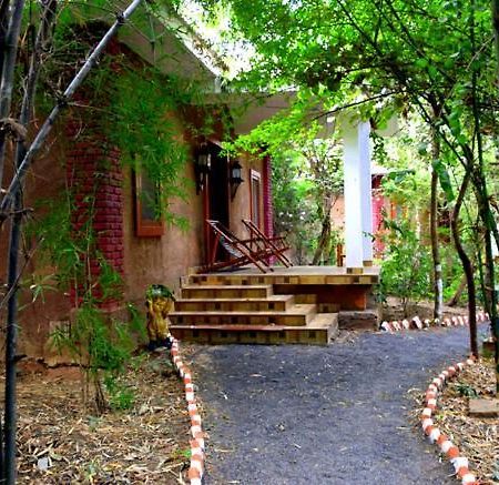 Lemon Tree Wildlife Resort, Bandhavgarh Tala  Ngoại thất bức ảnh